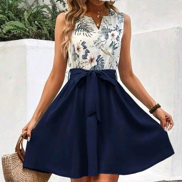 Summer Vacation Style Tropical Plant PrintNotch V-Neck Sleeveless Simple Dress - Picture 1 of 5